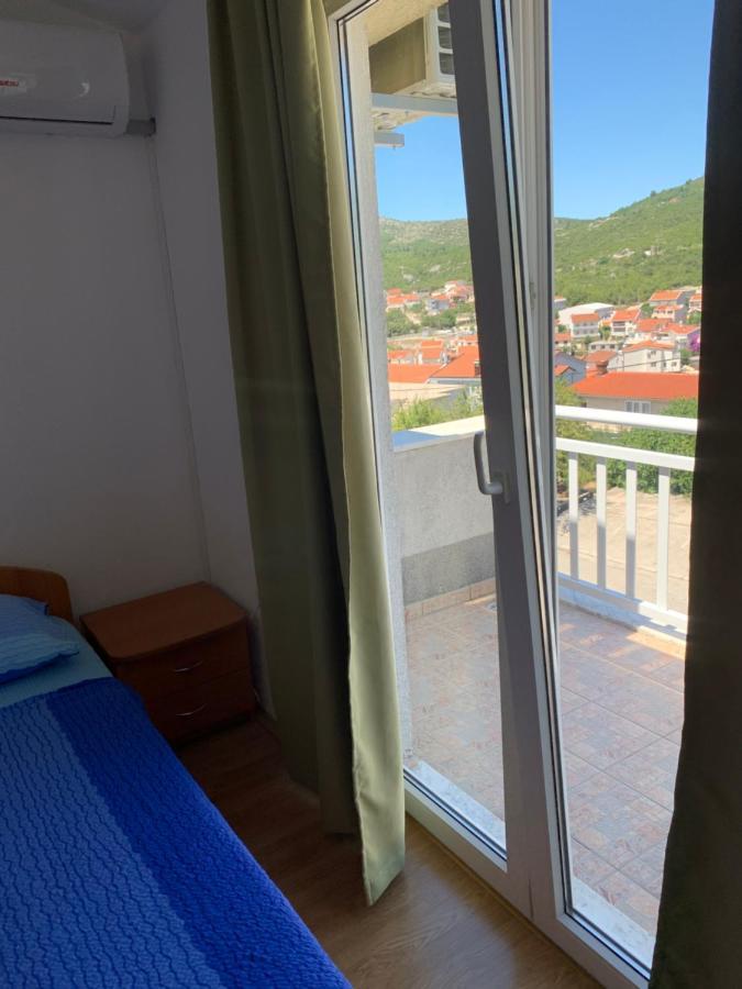 Room Ivana نيوم المظهر الخارجي الصورة