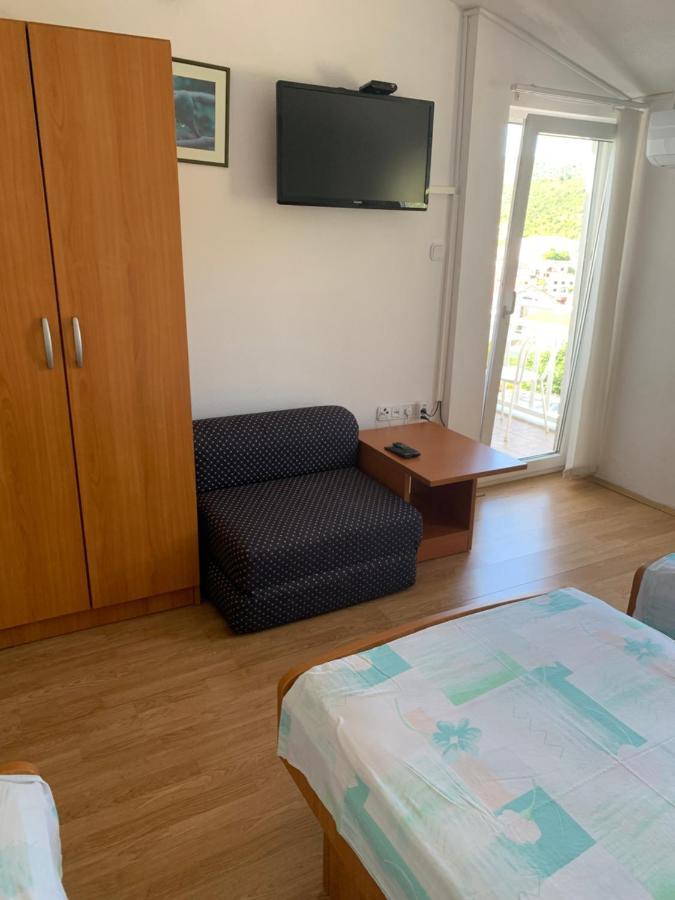 Room Ivana نيوم المظهر الخارجي الصورة