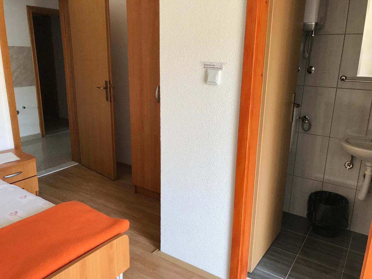Room Ivana نيوم المظهر الخارجي الصورة