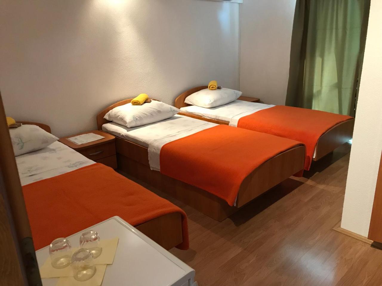 Room Ivana نيوم المظهر الخارجي الصورة