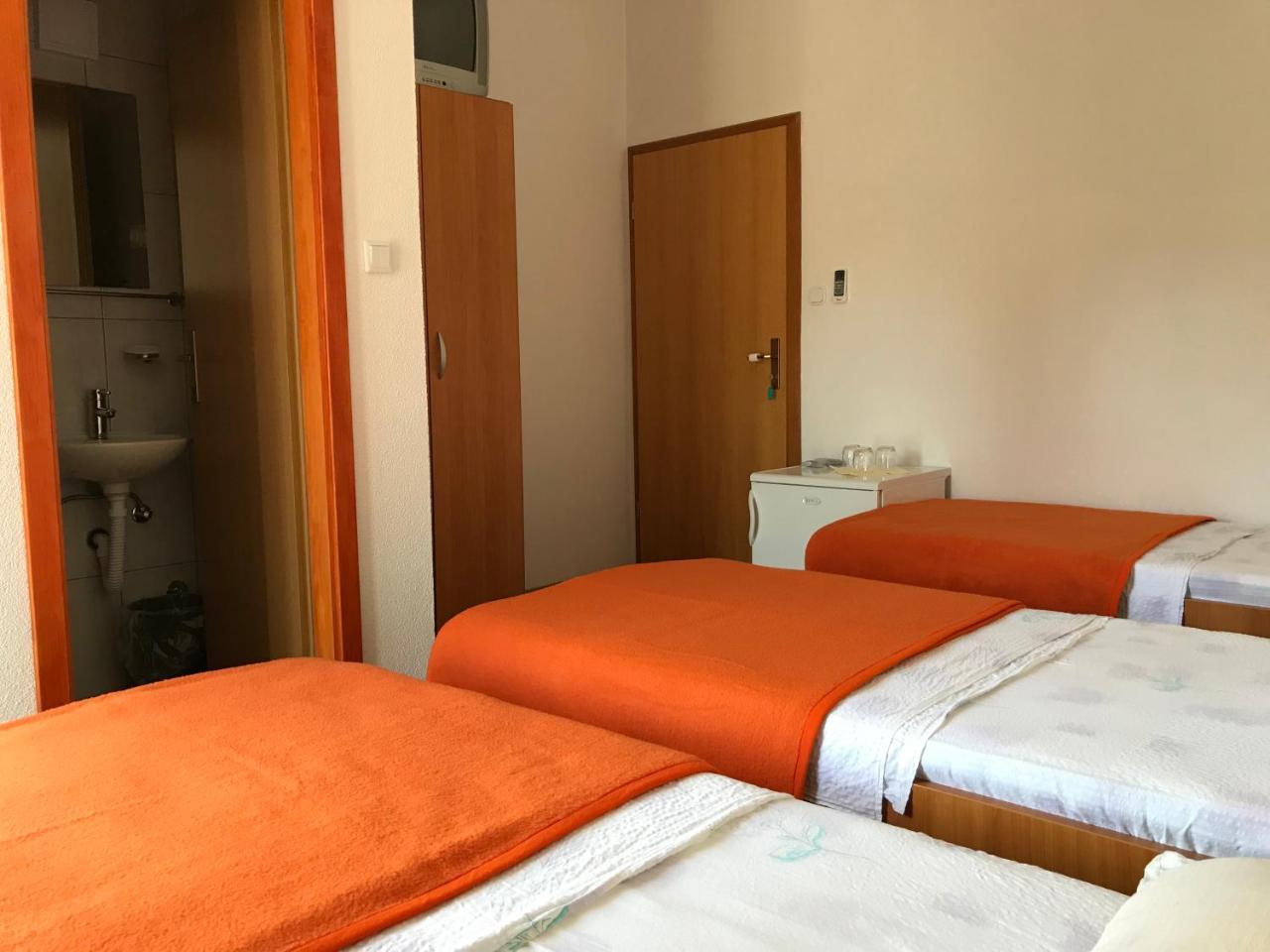 Room Ivana نيوم المظهر الخارجي الصورة