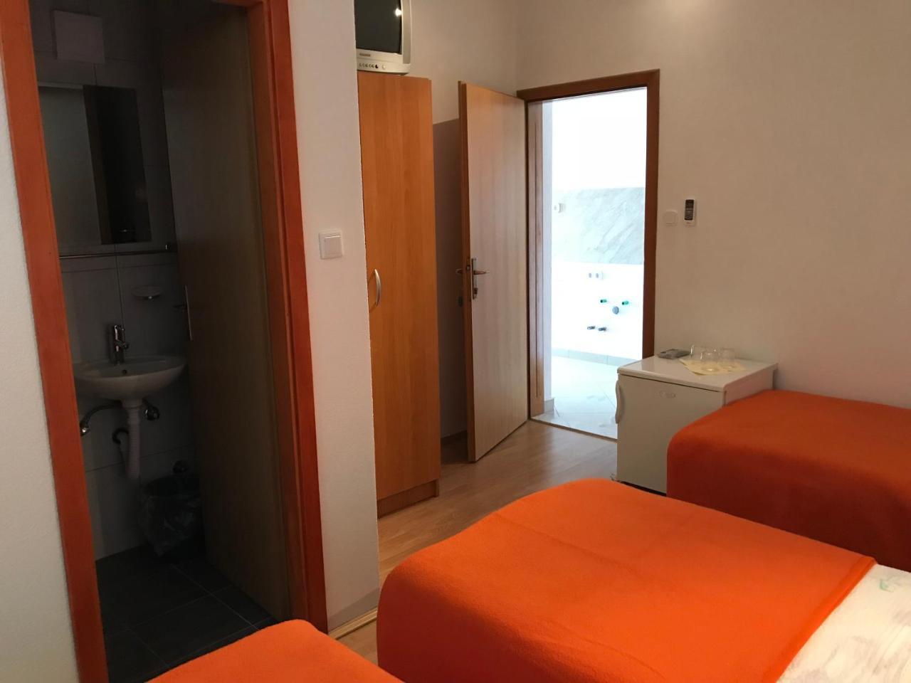 Room Ivana نيوم المظهر الخارجي الصورة